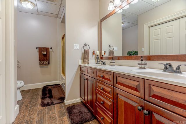 2114 Spring Hollow Dr, Jonesboro, AR 72404
