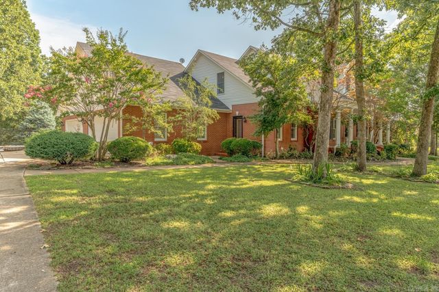 2114 Spring Hollow Dr, Jonesboro, AR 72404