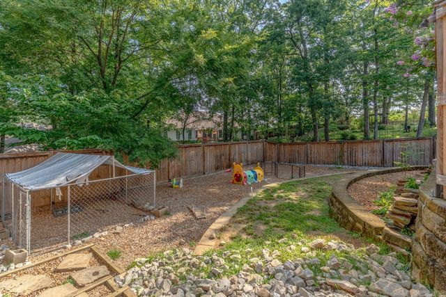 2114 Spring Hollow Dr, Jonesboro, AR 72404