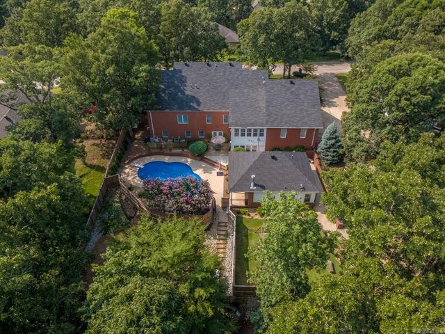 2114 Spring Hollow Dr, Jonesboro, AR 72404