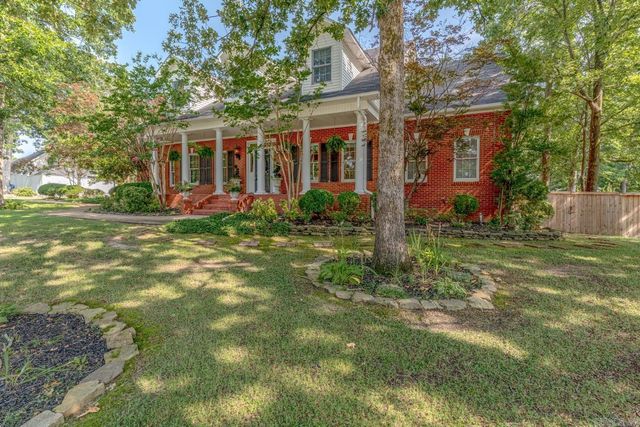 2114 Spring Hollow Dr, Jonesboro, AR 72404