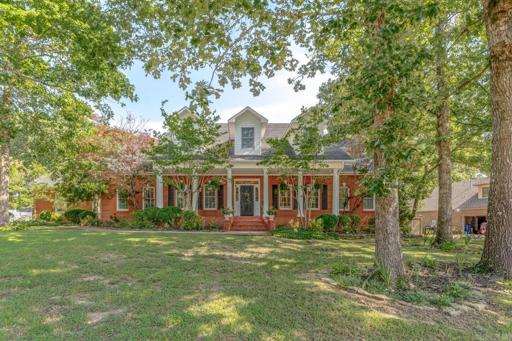 2114 Spring Hollow Dr, Jonesboro, AR 72404