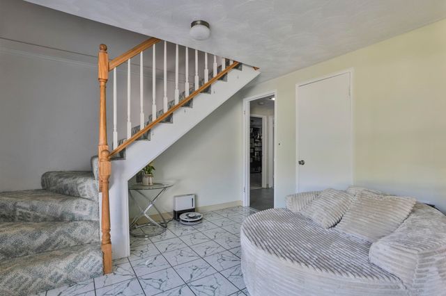 13 Irving Street, Salem, NH 03079