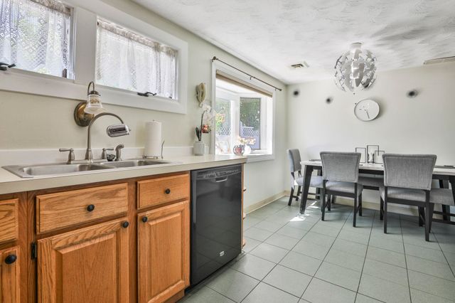 13 Irving Street, Salem, NH 03079