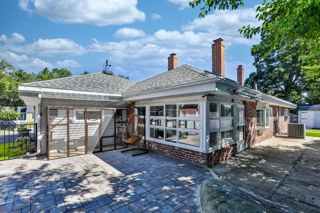 13 Irving Street, Salem, NH 03079