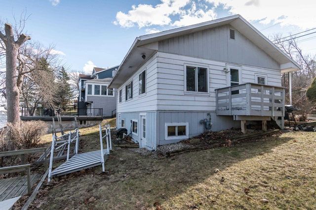 2056 Barber Drive, Stoughton, WI 53589