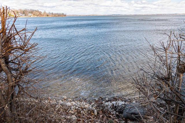 2056 Barber Drive, Stoughton, WI 53589