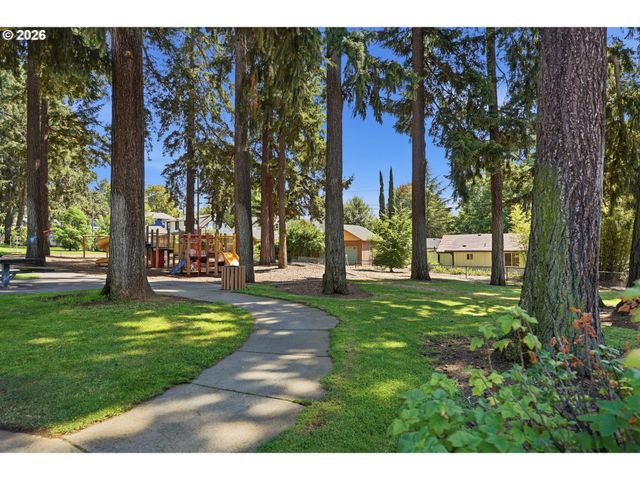 300 W 27TH St, Vancouver, WA 98660