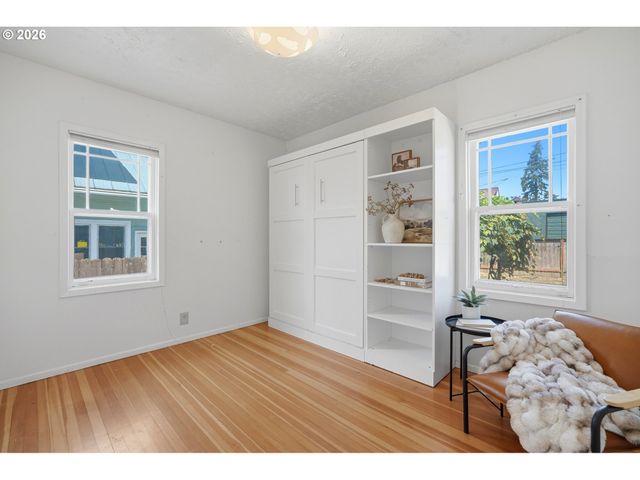 300 W 27TH St, Vancouver, WA 98660