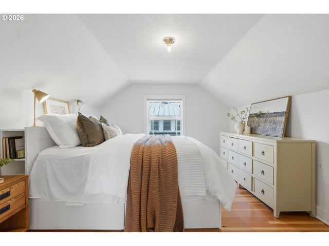 300 W 27TH St, Vancouver, WA 98660