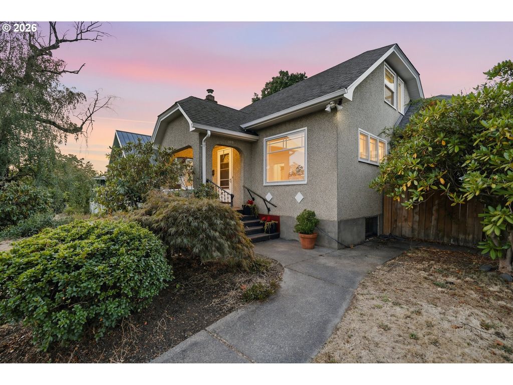 300 W 27TH St, Vancouver, WA 98660