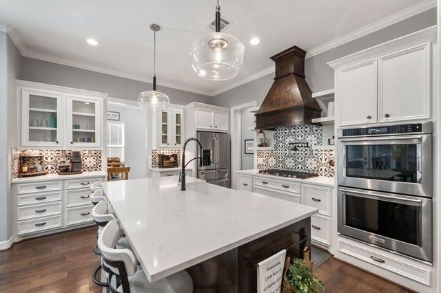 703 Lago Trace Drive, Huffman, TX 77336