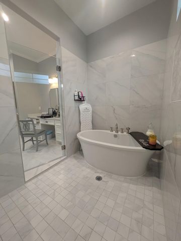 703 Lago Trace Drive, Huffman, TX 77336