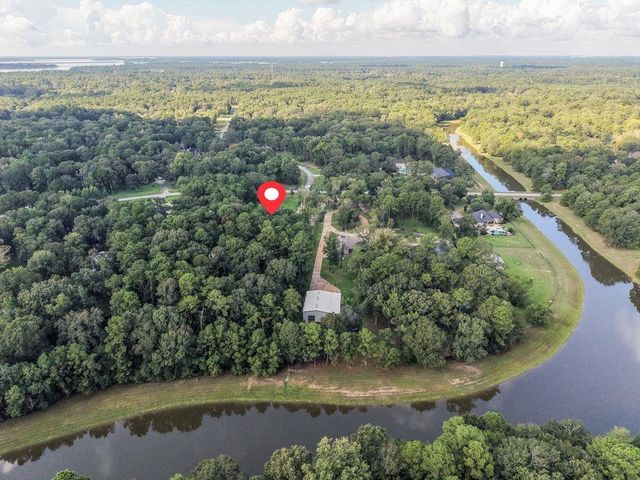 703 Lago Trace Drive, Huffman, TX 77336