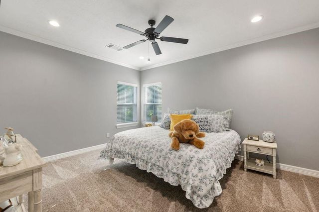 703 Lago Trace Drive, Huffman, TX 77336