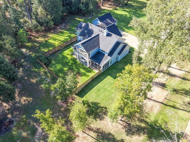 703 Lago Trace Drive, Huffman, TX 77336