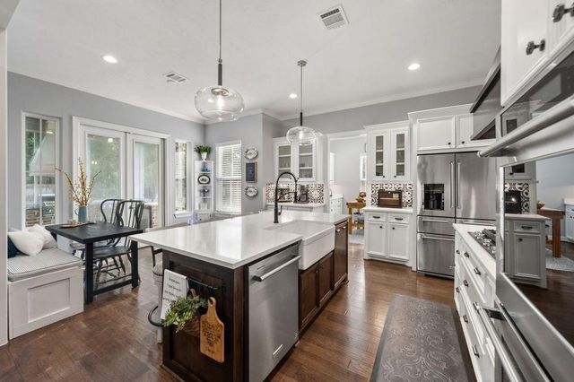 703 Lago Trace Drive, Huffman, TX 77336