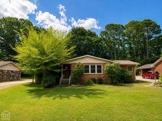 1828 Crestview St, Jonesboro, AR 72401