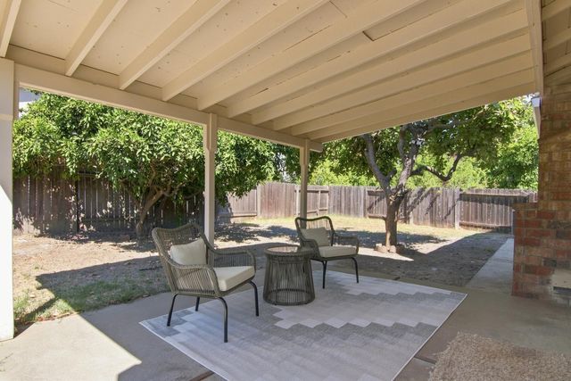 15 Cedar Grove Ct, Sacramento, CA 95831
