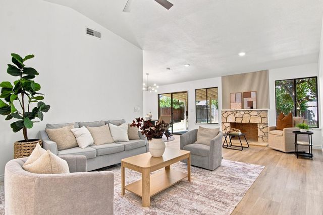 15 Cedar Grove Ct, Sacramento, CA 95831