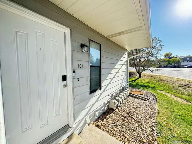 17074 E Tennessee Dr 101, Aurora, CO 80017