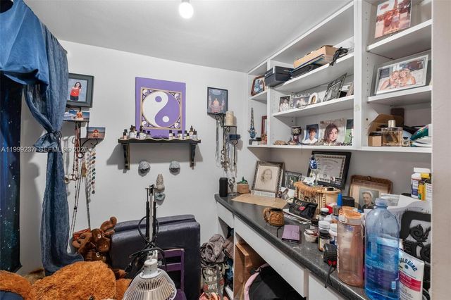 3475 N Country Club Dr 619, Aventura, FL 33180