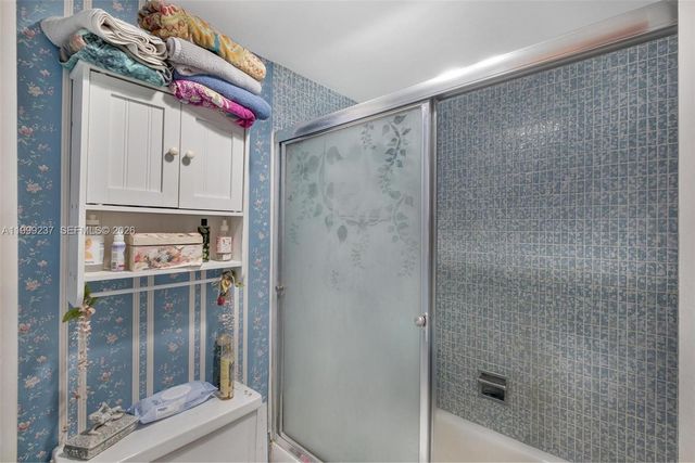 3475 N Country Club Dr 619, Aventura, FL 33180