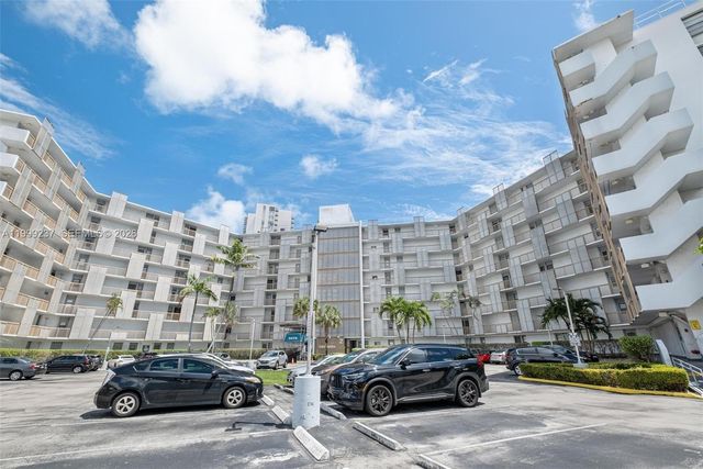 3475 N Country Club Dr 619, Aventura, FL 33180