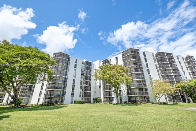 3475 N Country Club Dr 619, Aventura, FL 33180