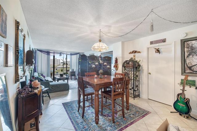 3475 N Country Club Dr 619, Aventura, FL 33180