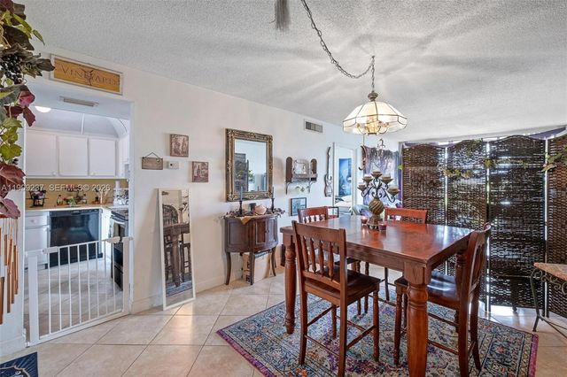 3475 N Country Club Dr 619, Aventura, FL 33180