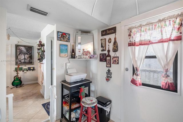 3475 N Country Club Dr 619, Aventura, FL 33180