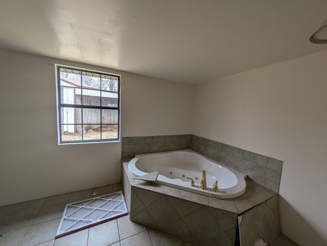2856 Highway 76, Adams, TN 37010