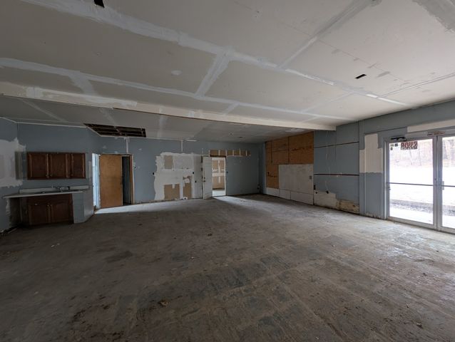2856 Highway 76, Adams, TN 37010