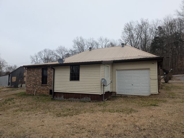 2856 Highway 76, Adams, TN 37010