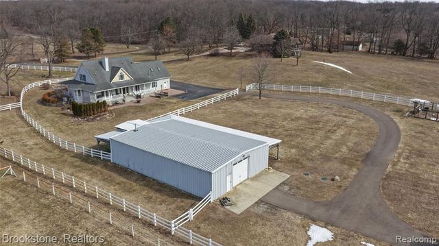 1077 Holden, Milford, MI 48381