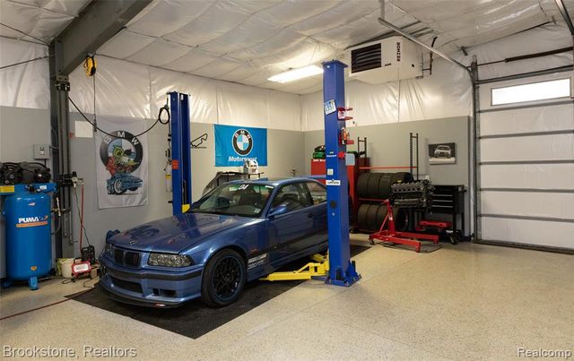 1077 Holden, Milford, MI 48381