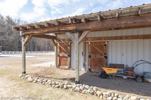 1077 Holden, Milford, MI 48381