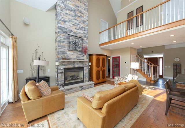 1077 Holden, Milford, MI 48381