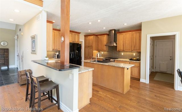 1077 Holden, Milford, MI 48381