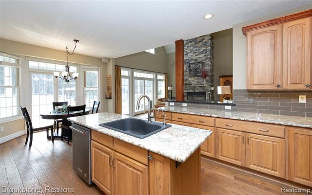 1077 Holden, Milford, MI 48381