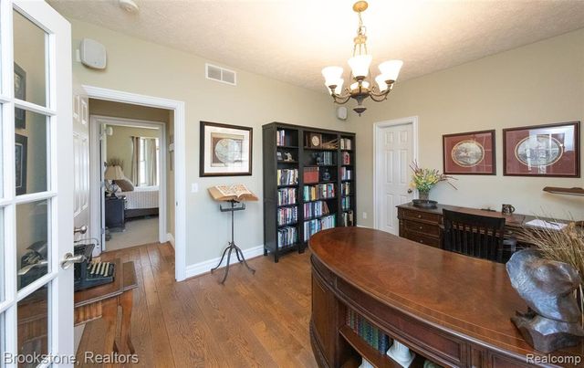 1077 Holden, Milford, MI 48381