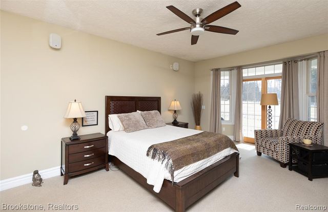 1077 Holden, Milford, MI 48381