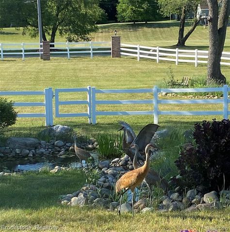 1077 Holden, Milford, MI 48381