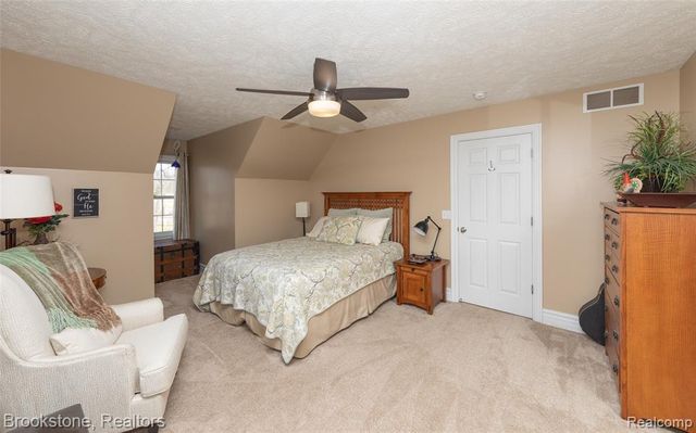 1077 Holden, Milford, MI 48381