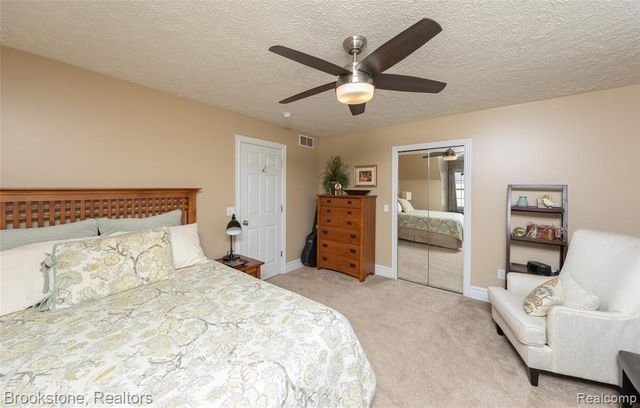 1077 Holden, Milford, MI 48381