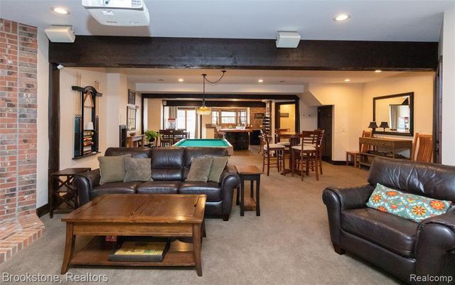 1077 Holden, Milford, MI 48381