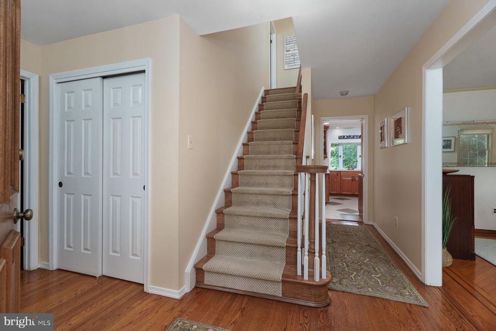 1300 UNIVERSITY DR, Yardley, PA 19067 — photo 4