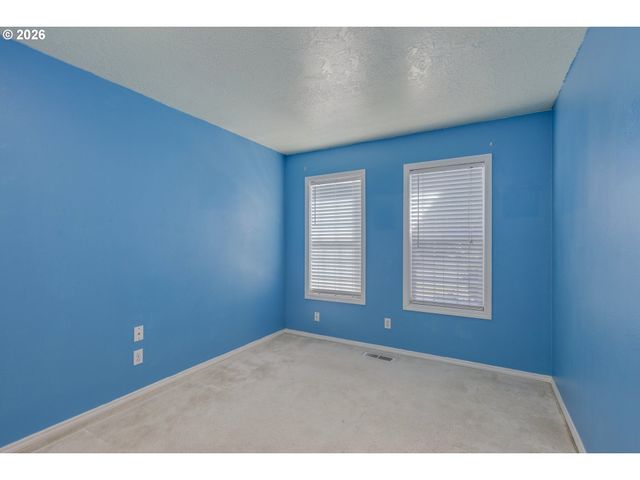 4445 GREAT PLAINS Dr Ne, Salem, OR 97305