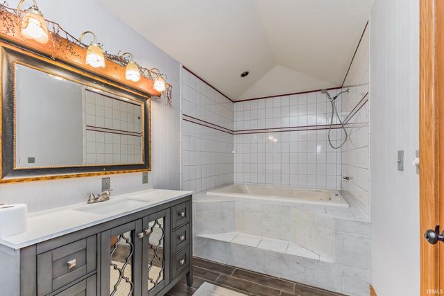 4559 E 100 S, Hartford City, IN 47348